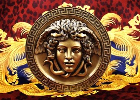 why did versace use medusa|versace medusa meaning.